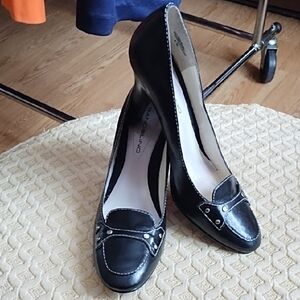 Bandilino Black Leather Heels 8
